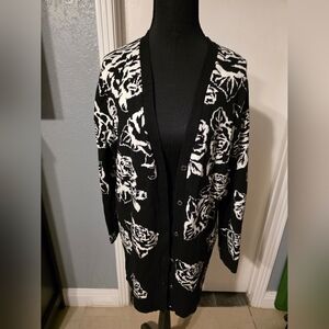 Isaac Mizrahi Live! Black And White Floral Cardigan Size M